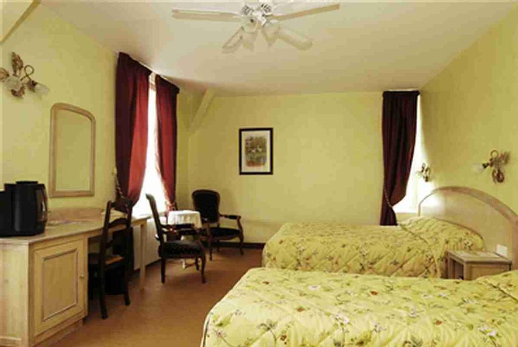 Hostellerie Bressane- Cuisery Room photo